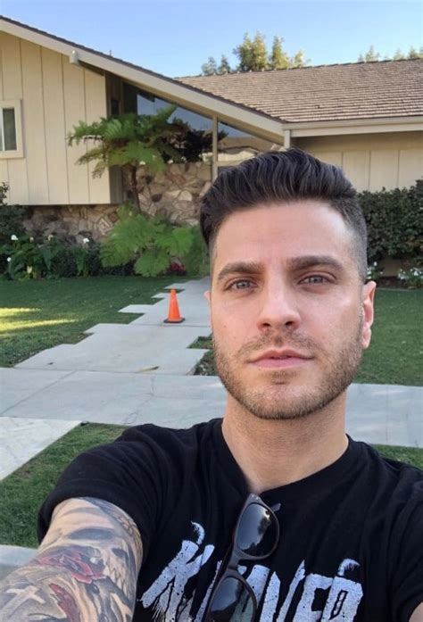 Spencer charnas height - 1,848. Spencer Charnas. @spencerink. ·. Apr 27. 1 crucial thing, among many, that I’ve learned in the biz, is 2 never forget the ppl who gave u a chance when no one else would. Mad respect for the bands + ppl that took a chance on INK when we could barely draw 30 kids 2 a VFW. I’ll always have your backs, like you had ours…. 56.